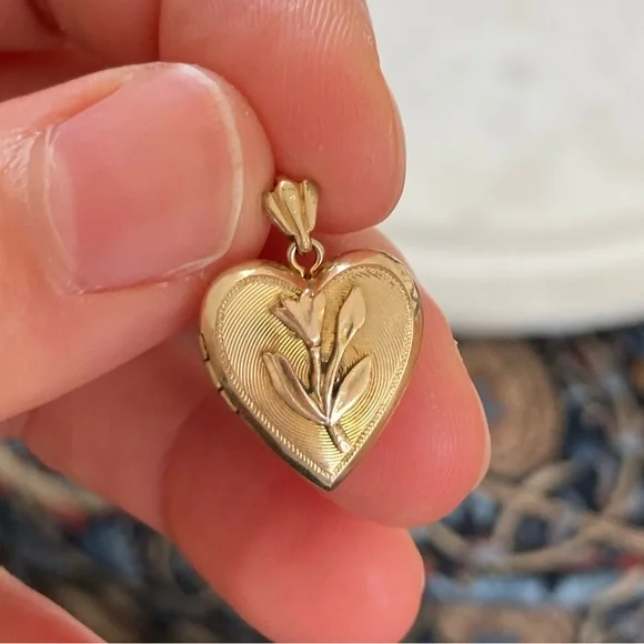 Vintage 12K Gold-Filled Floral Heart Locket - Picture 1 of 11